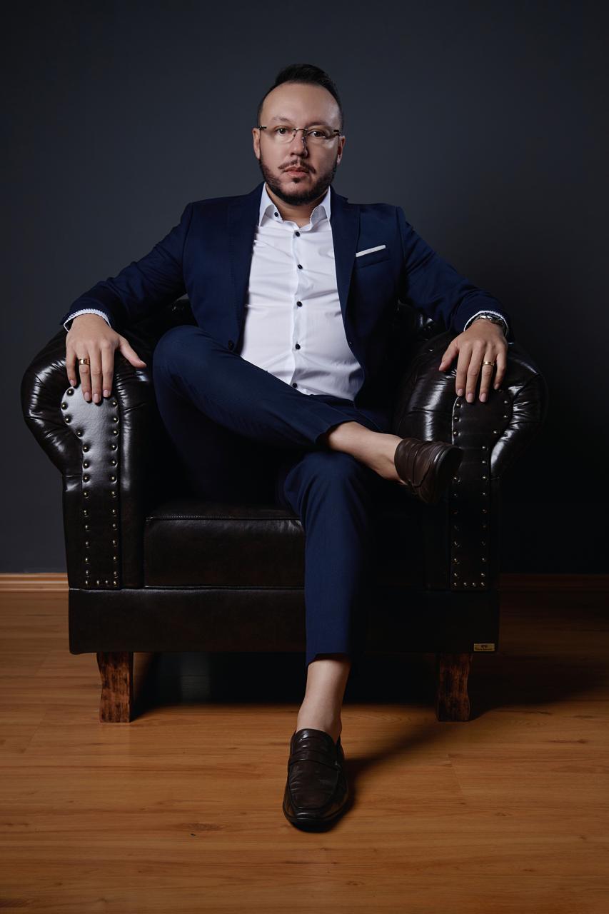 Dr. Carlos Maia